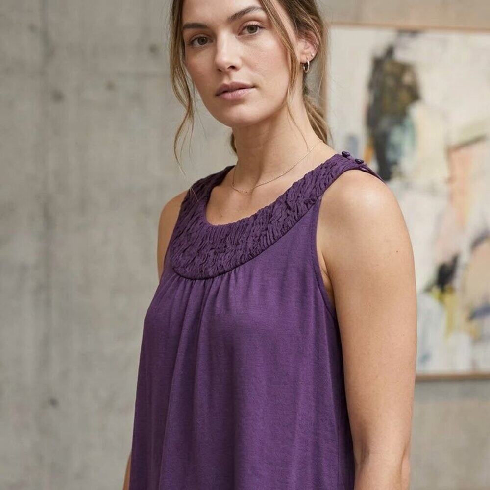 Kisch Boutique Purple Sleeveless Crinkle Trim Top, Size XL, Back Button Closure